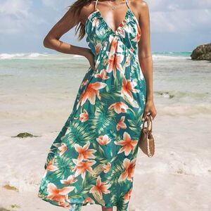 CUPSHE Women's Backless Maxi Dress in Tropical Green. Sz M 8-10